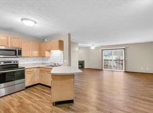 Rainbow Circle Apartments, Bloomington, IL 61704