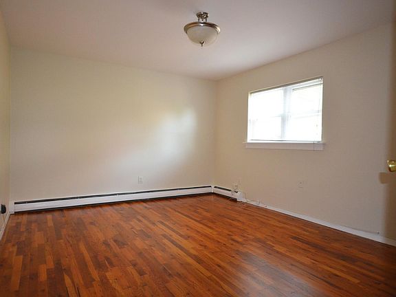 5th image of 1526 Mac Donough Pl #1