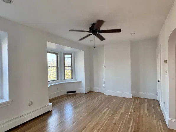 62 Clarendon St APT 7, Boston, MA 02116