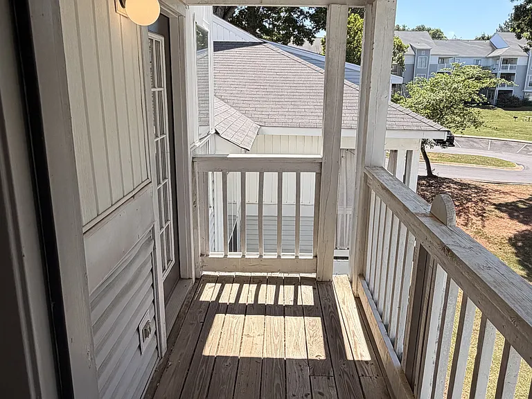 20 Hamiltons Harbor Dr #DR844 — Photo 3
