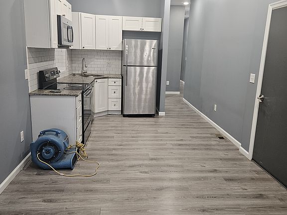2nd image of 3521 N 19th St Floor 1