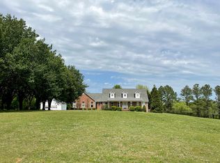 105 Autumn Ln, Savannah, TN 38372