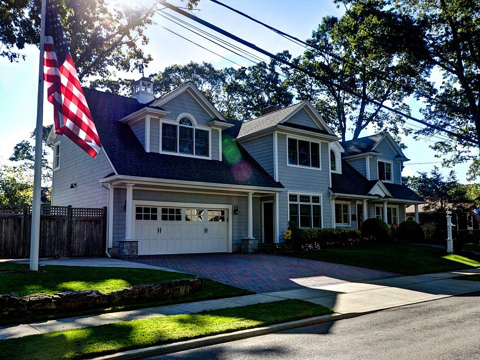 2nd image of 14 Shinnecock Ave
