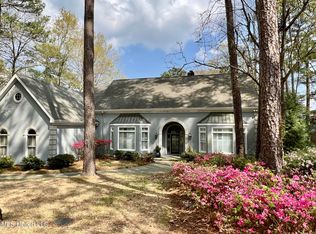 222 Highland Place Dr, Jackson, MS 39211