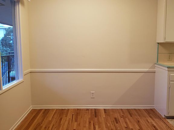 2nd image of 1047 Euclid St #7