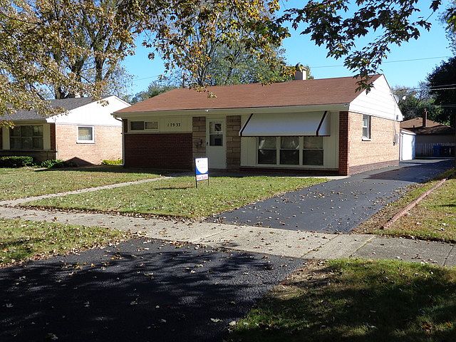 1st image of 17933 Oakwood Ave