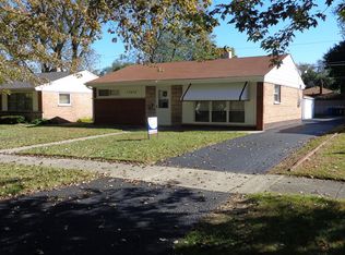 17933 Oakwood Ave, Lansing, IL 60438