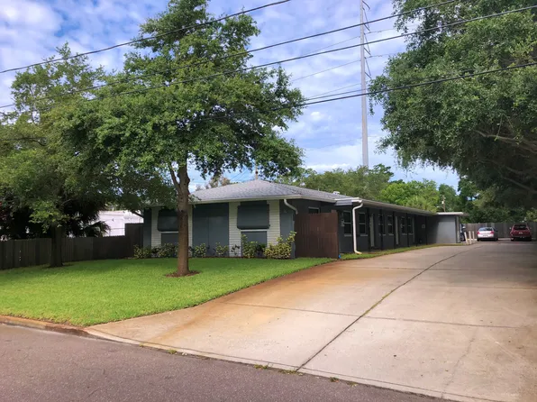 520 70th St N, Saint Petersburg, FL