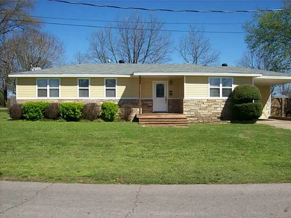 812 W McIlroy St, Ozark, AR 72949