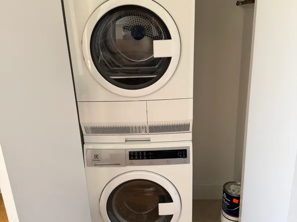 62 Box Street image 5 of 6