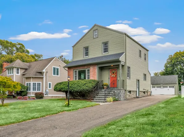 8 Thomas Street, Trumbull, CT 06611