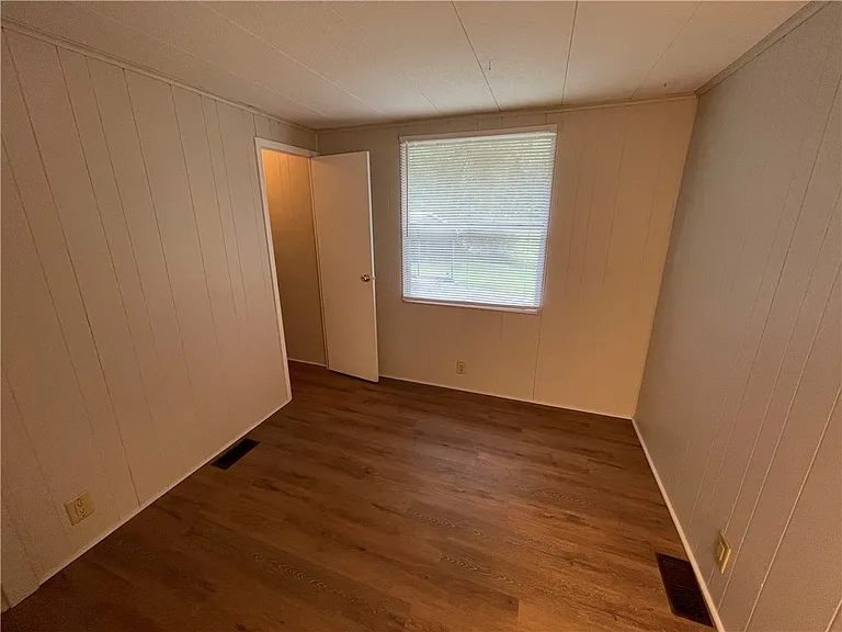 1010 W South Fourth St — Photo 18