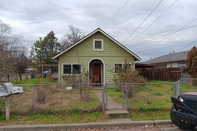 1st image of 624 Chestnut St