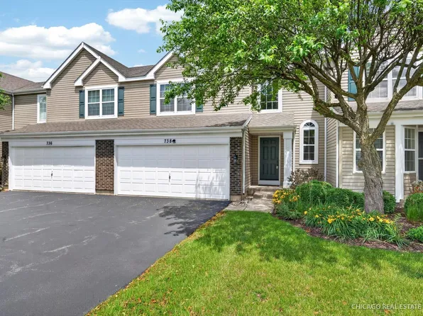 738 Silk Oak Ln, Crystal Lake, IL 60014