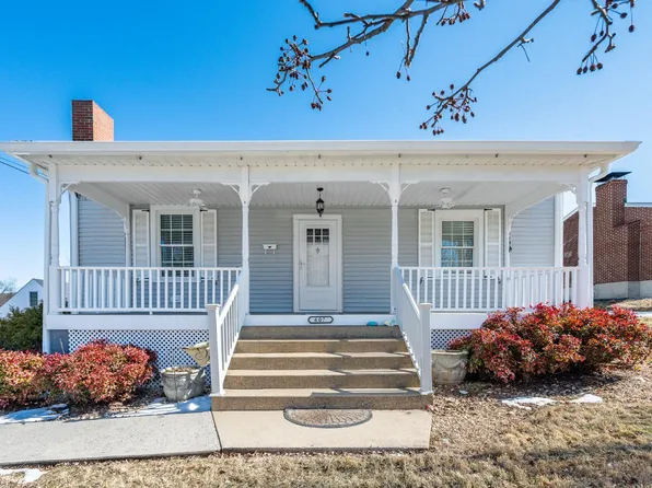 607 Vine St, Bedford, VA 24523