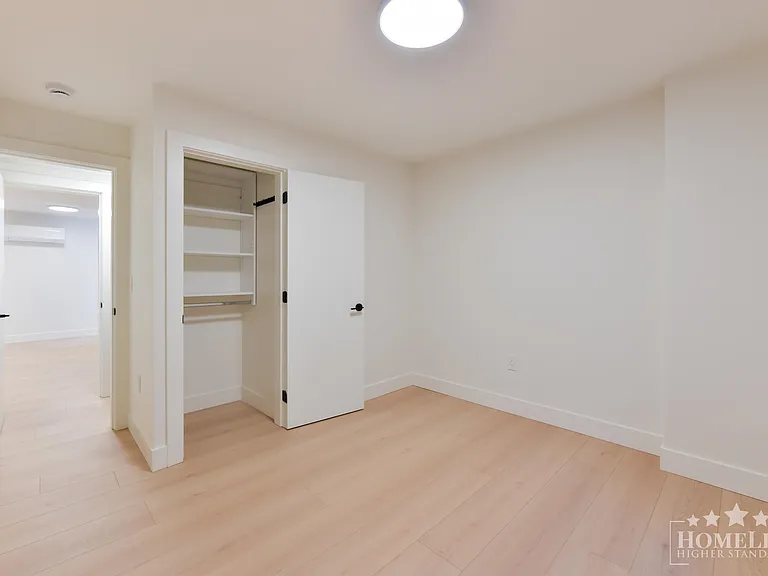 11004 78th Ave #BASEMENT — Photo 13