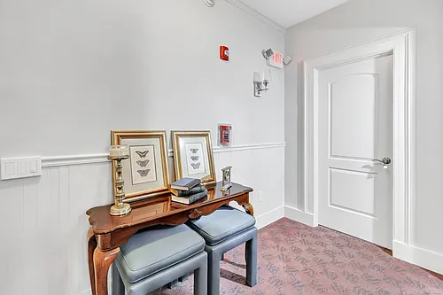 292 Coram Ave Photo 1