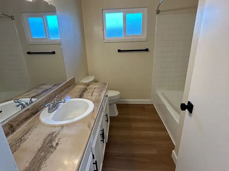 271 W Alvin Dr #A — Photo 11