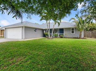 937 Blossom Dr, Sebastian, FL 32958