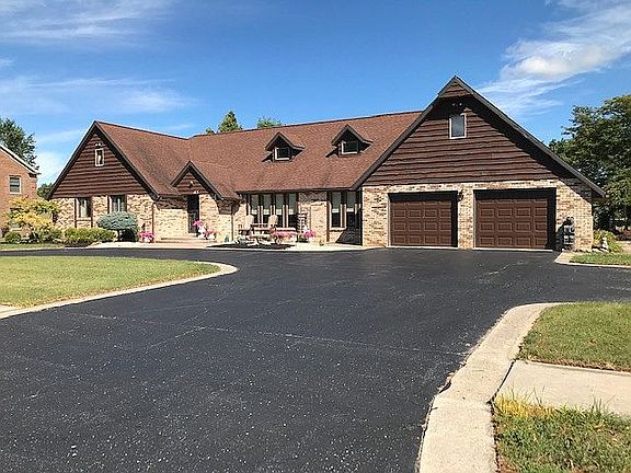 2nd image of 163 Chippewa Dr #6