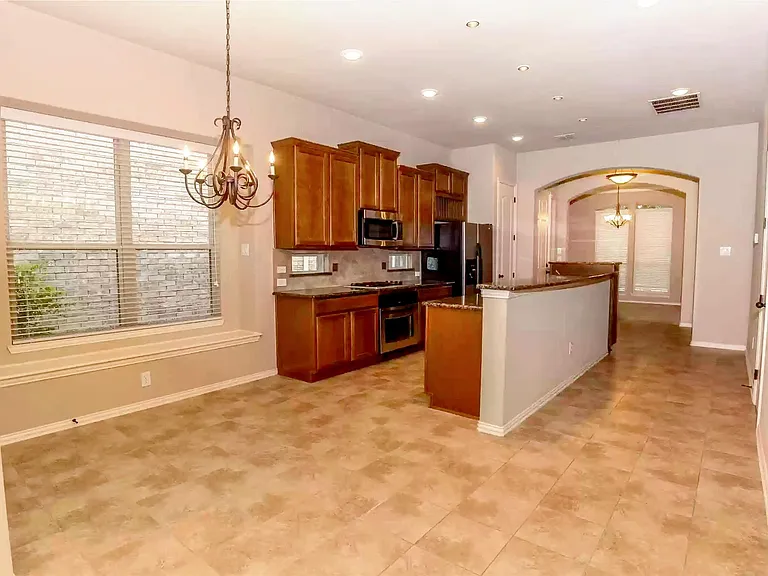 231 Carrington Ln — Photo 9