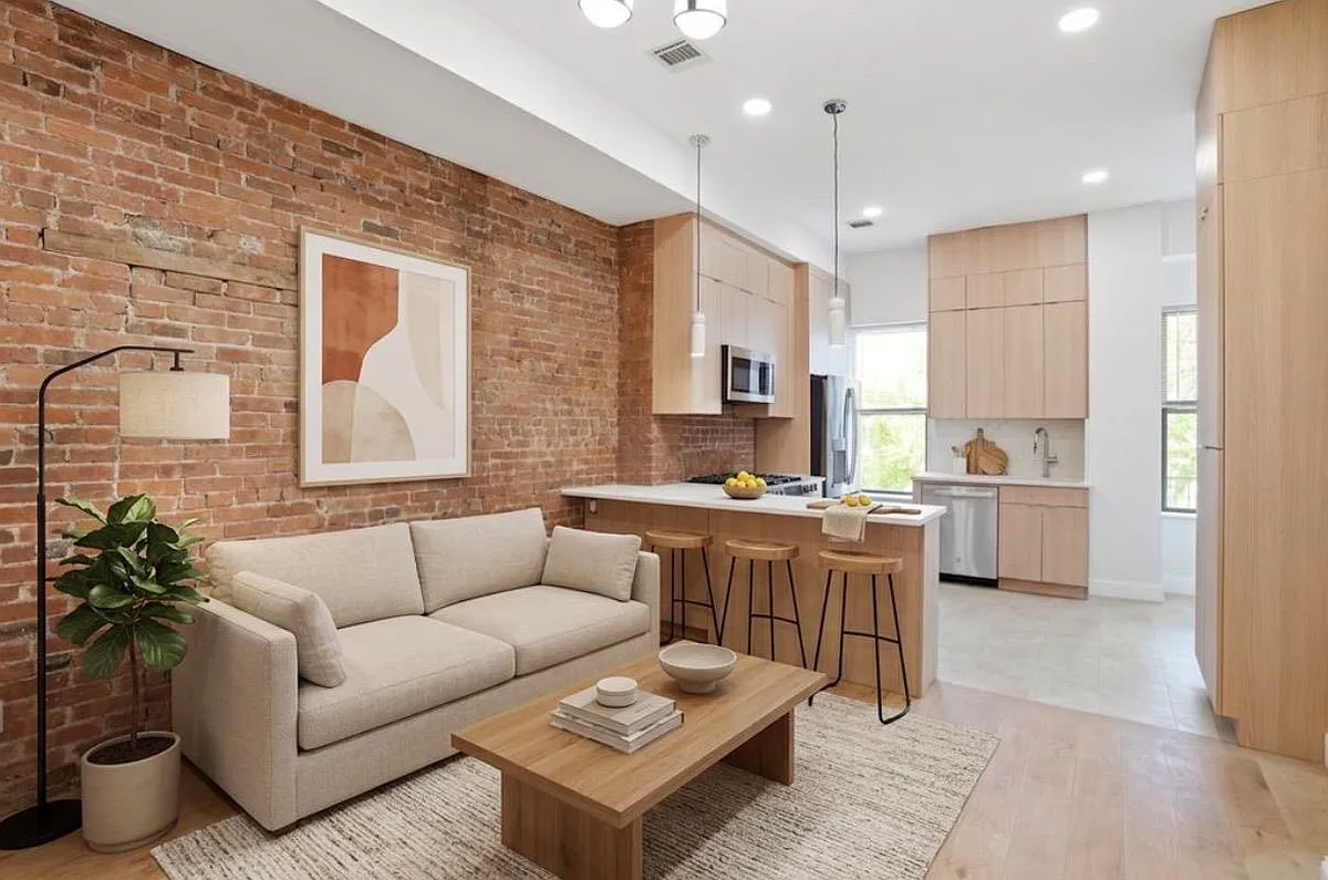 Photo 2 of 17 - 233.5 Summit Ave #2 - Jersey City, NJ Building Photo - 233.5 Summit Ave #2