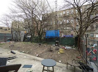 129 Thames St #1F, Brooklyn, NY 11237