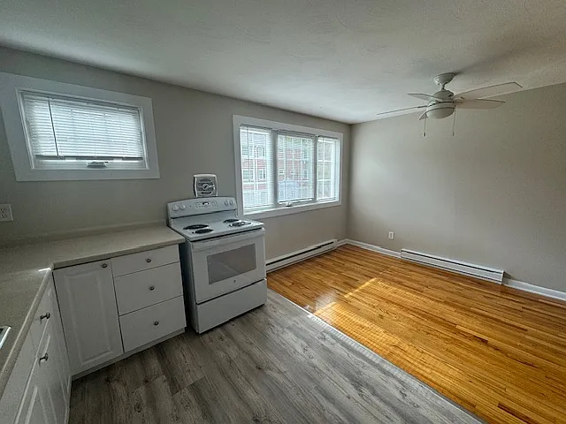 Farmington Court Apartments — Photo 13