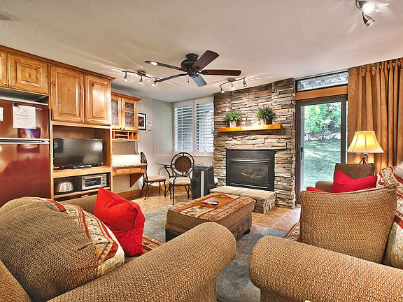 5th image of 1655 Park Ave #211