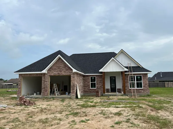 1450 Rivers Ct, Lake Charles, LA 70611