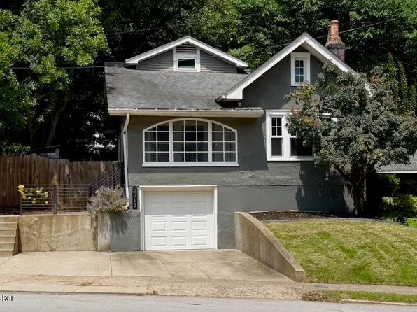2213 Grinstead Dr, Louisville, KY 40204