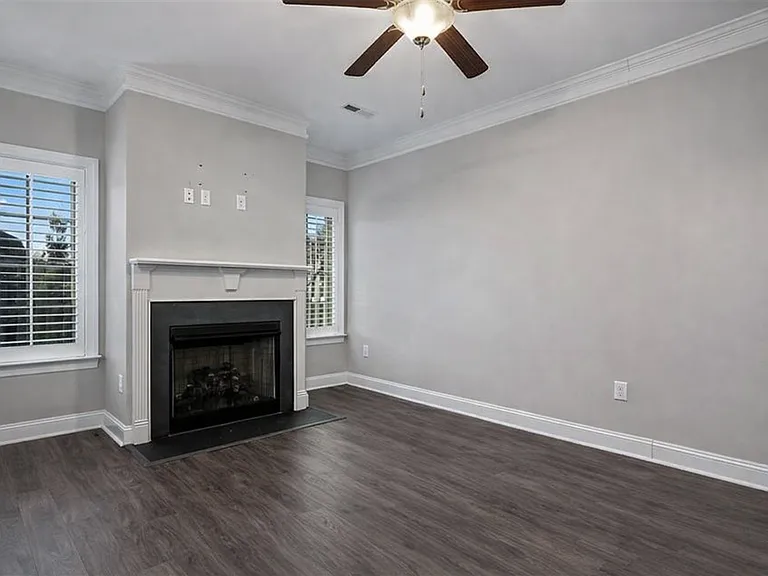 4315 Holstein Dr — Photo 5