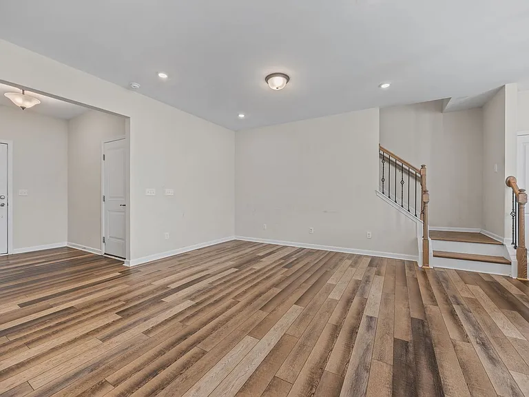 1631 Glacier Dr — Photo 24