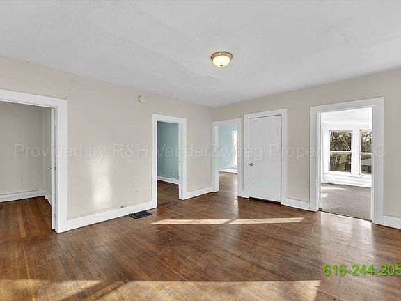 3rd image of 1335 Hamilton Ave NW #2