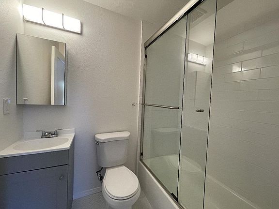 5th image of 920 Shoofly St #E5