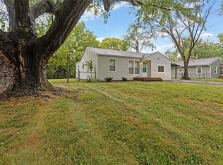 8106 NW State Highway 9, Kansas City, MO 64152