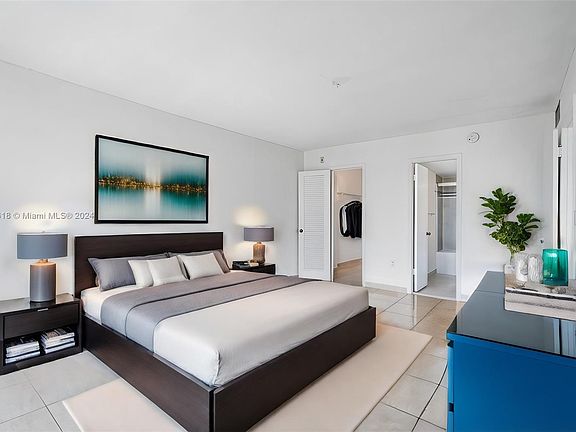 3rd image of 9800 W Bay Harbor Dr APT 605