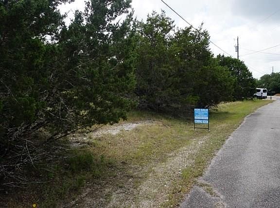 4th image of 305 S Cowal Dr