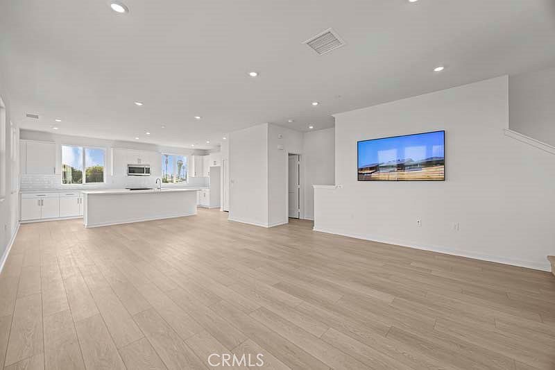2nd image of 101 Laxore St #205