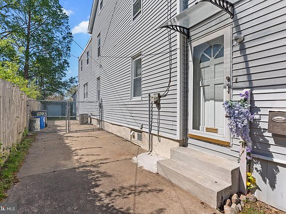 2nd image of 129 Blake Ave