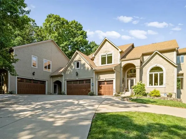 708 S 102nd St, Edwardsville, KS 66111