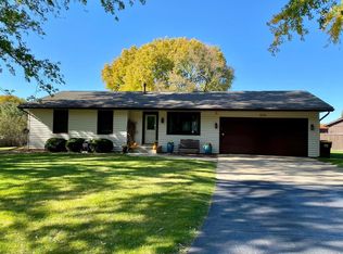 5174 Minns Dr, Machesney Park, IL 61115