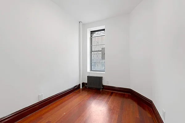 Rented by Compass | media 7