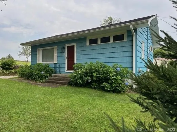 44 Lathrop Road, Waterford, CT 06375