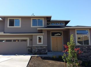 11713 SE Mountain Ridge Ave, Happy Valley, OR 97086