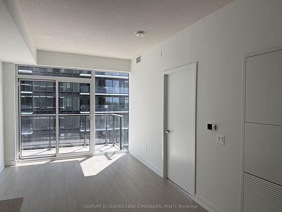 5th image of 4010 Eglinton Ave W #1607