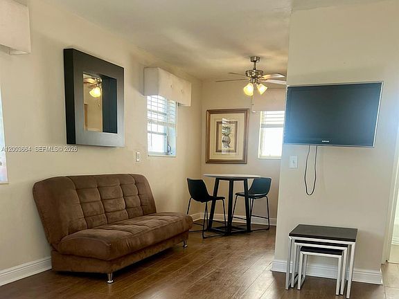 4th image of 740 Michigan Ave APT 10
