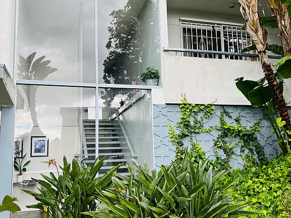 2nd image of 345 S Doheny Dr APT 207