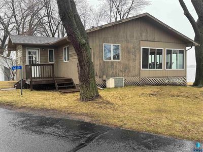 6310 Harbor Way, Wentworth, SD, 57075