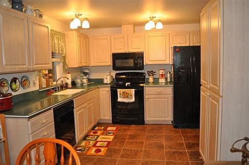 3rd image of 26300 Edgewater Pl NW